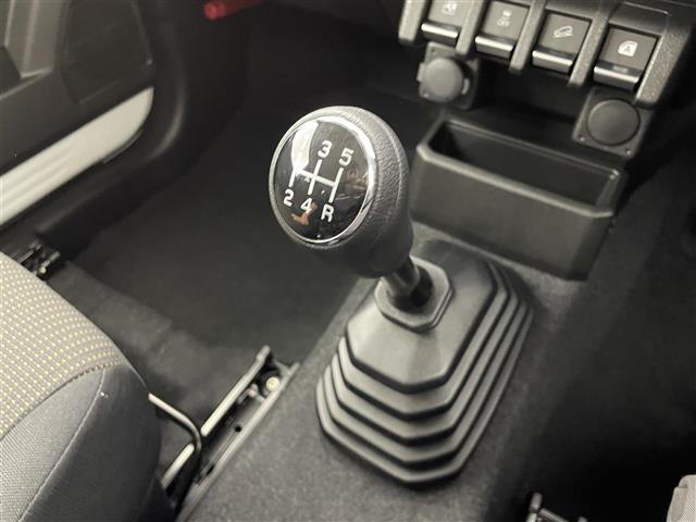ジムニー XC 5速MT パートタイム4WD デュアルカメラブレーキサポート 前席シートヒーター 横滑り防止 LEDヘッドランプ オートライト フォグランプ Rソナー スマートキー プッシュスタート ターボ 禁煙車(17枚目)