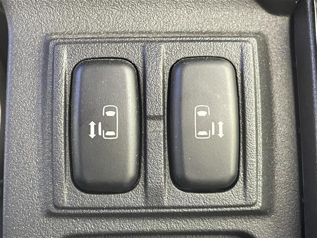 デリカD:5 D パワーパッケージ 運転席パワーシート 8インチSDナビ フリップダウンモニター バックカメラ 電動リアゲート 両側パワースライドドア シートヒーター MTモード付AT HIDヘッドライト ETC スマートキー 4WD(9枚目)