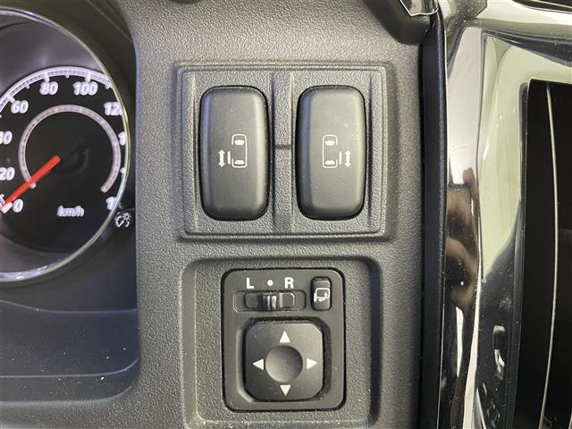 デリカD:5 D パワーパッケージ 運転席パワーシート 8インチSDナビ フリップダウンモニター バックカメラ 電動リアゲート 両側パワースライドドア シートヒーター MTモード付AT HIDヘッドライト ETC スマートキー 4WD(21枚目)