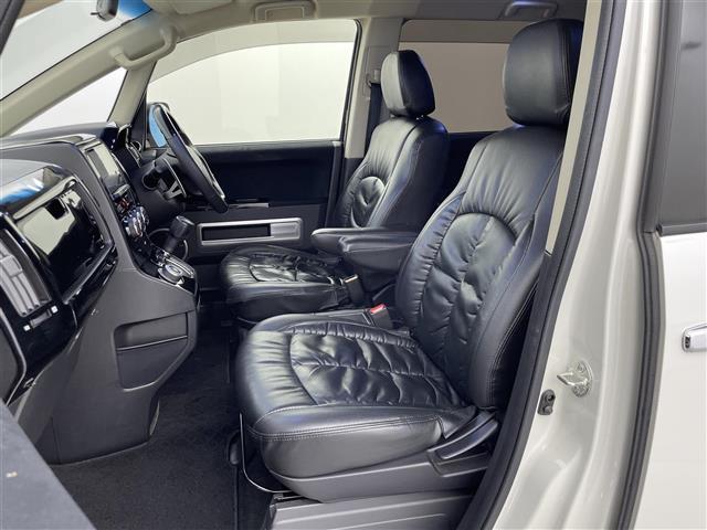 デリカD:5 D パワーパッケージ 運転席パワーシート 8インチSDナビ フリップダウンモニター バックカメラ 電動リアゲート 両側パワースライドドア シートヒーター MTモード付AT HIDヘッドライト ETC スマートキー 4WD(32枚目)