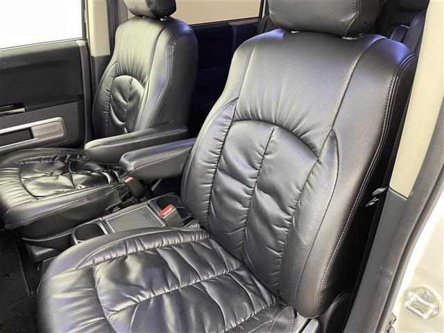 デリカD:5 D パワーパッケージ 運転席パワーシート 8インチSDナビ フリップダウンモニター バックカメラ 電動リアゲート 両側パワースライドドア シートヒーター MTモード付AT HIDヘッドライト ETC スマートキー 4WD(34枚目)