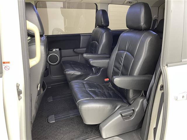 デリカD:5 D パワーパッケージ 運転席パワーシート 8インチSDナビ フリップダウンモニター バックカメラ 電動リアゲート 両側パワースライドドア シートヒーター MTモード付AT HIDヘッドライト ETC スマートキー 4WD(35枚目)