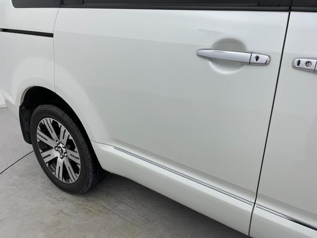 デリカD:5 D パワーパッケージ 運転席パワーシート 8インチSDナビ フリップダウンモニター バックカメラ 電動リアゲート 両側パワースライドドア シートヒーター MTモード付AT HIDヘッドライト ETC スマートキー 4WD(58枚目)