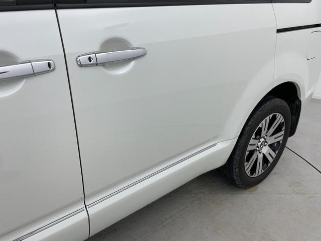 デリカD:5 D パワーパッケージ 運転席パワーシート 8インチSDナビ フリップダウンモニター バックカメラ 電動リアゲート 両側パワースライドドア シートヒーター MTモード付AT HIDヘッドライト ETC スマートキー 4WD(66枚目)