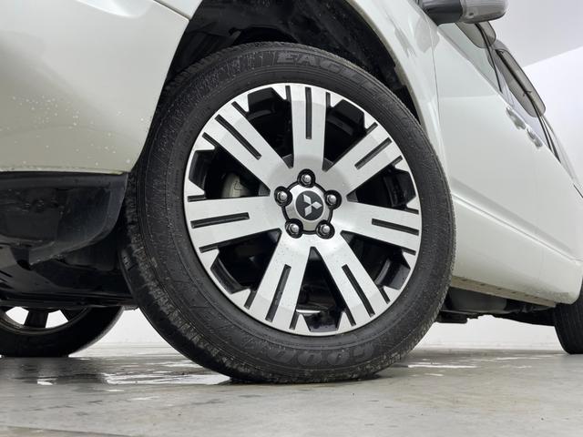 デリカD:5 D パワーパッケージ 運転席パワーシート 8インチSDナビ フリップダウンモニター バックカメラ 電動リアゲート 両側パワースライドドア シートヒーター MTモード付AT HIDヘッドライト ETC スマートキー 4WD(76枚目)