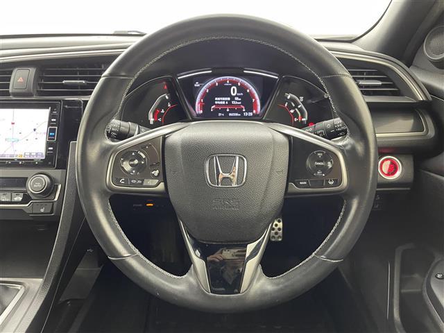 シビック ハッチバック 6速MT 純正7インチナビ 純正前後ドライブレコーダー バックカメラ ホンダセンシング 純正ビルトインETC2.0 衝突被害軽減ブレーキ 車線逸脱警報システム 前席シートヒーター ワンオーナー 禁煙車(21枚目)