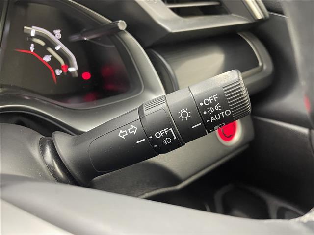 シビック ハッチバック 6速MT 純正7インチナビ 純正前後ドライブレコーダー バックカメラ ホンダセンシング 純正ビルトインETC2.0 衝突被害軽減ブレーキ 車線逸脱警報システム 前席シートヒーター ワンオーナー 禁煙車(24枚目)