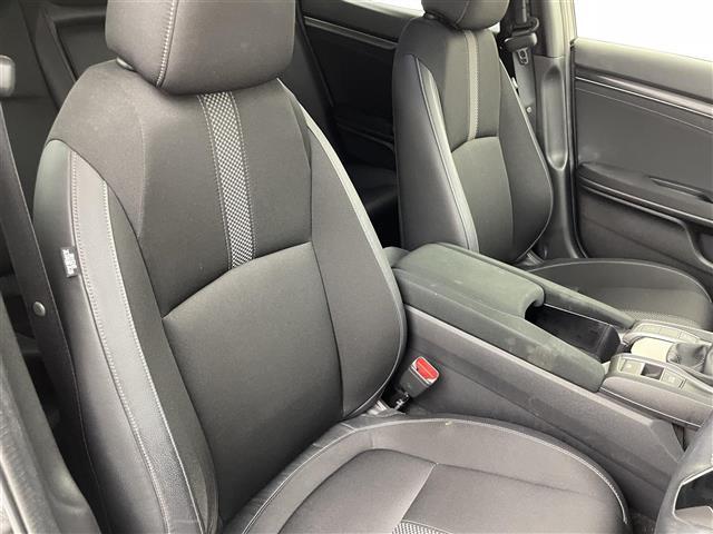 シビック ハッチバック 6速MT 純正7インチナビ 純正前後ドライブレコーダー バックカメラ ホンダセンシング 純正ビルトインETC2.0 衝突被害軽減ブレーキ 車線逸脱警報システム 前席シートヒーター ワンオーナー 禁煙車(30枚目)