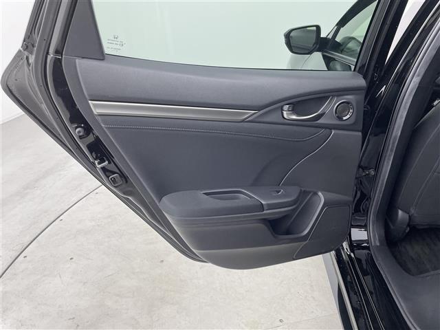 シビック ハッチバック 6速MT 純正7インチナビ 純正前後ドライブレコーダー バックカメラ ホンダセンシング 純正ビルトインETC2.0 衝突被害軽減ブレーキ 車線逸脱警報システム 前席シートヒーター ワンオーナー 禁煙車(40枚目)