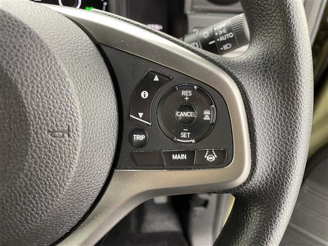 【アダプティブクルーズコントロール（ＡＣＣ）】適切な車間距離を保ちながら先行車に追従走行したり、設定した車速でアクセルを踏まなくても走行できます！機能には限界があるためご注意ください。