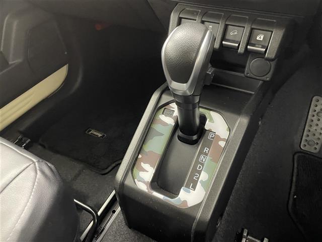 ジムニー ＸＣ　前後ＡＰＩＯ製バンパー　社外マフラー　リフトアップ　マッドタイヤ　ブラックルーフ　ＳＤナビ　シートヒーター　クルコン　ＭＴモード付ＡＴ　レーンキープ　ダウンヒルアシスト　ドライブレコーダー　４ＷＤ（20枚目）