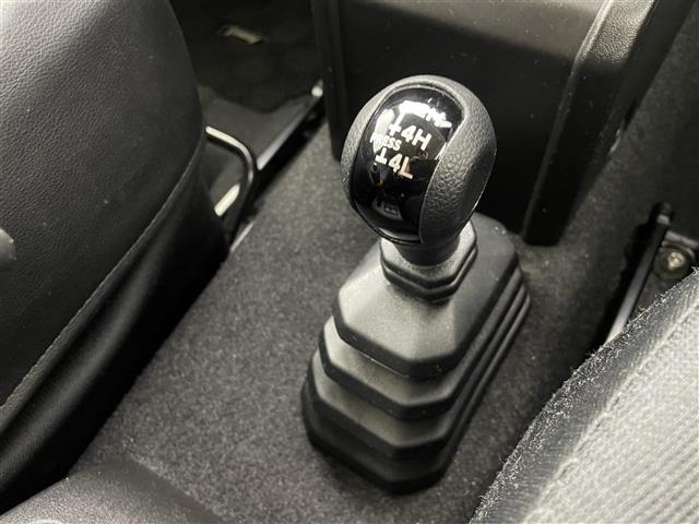 ジムニー ＸＣ　前後ＡＰＩＯ製バンパー　社外マフラー　リフトアップ　マッドタイヤ　ブラックルーフ　ＳＤナビ　シートヒーター　クルコン　ＭＴモード付ＡＴ　レーンキープ　ダウンヒルアシスト　ドライブレコーダー　４ＷＤ（22枚目）