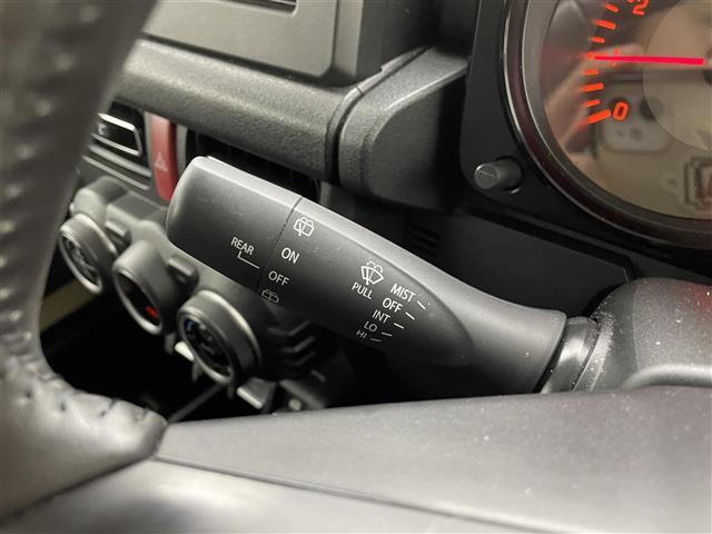 ジムニー ＸＣ　前後ＡＰＩＯ製バンパー　社外マフラー　リフトアップ　マッドタイヤ　ブラックルーフ　ＳＤナビ　シートヒーター　クルコン　ＭＴモード付ＡＴ　レーンキープ　ダウンヒルアシスト　ドライブレコーダー　４ＷＤ（26枚目）