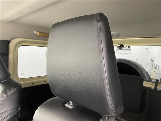 ジムニー ＸＣ　前後ＡＰＩＯ製バンパー　社外マフラー　リフトアップ　マッドタイヤ　ブラックルーフ　ＳＤナビ　シートヒーター　クルコン　ＭＴモード付ＡＴ　レーンキープ　ダウンヒルアシスト　ドライブレコーダー　４ＷＤ（35枚目）