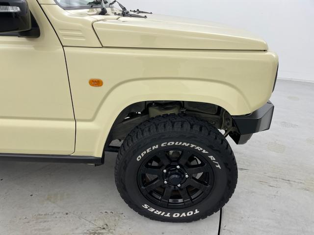 ジムニー ＸＣ　前後ＡＰＩＯ製バンパー　社外マフラー　リフトアップ　マッドタイヤ　ブラックルーフ　ＳＤナビ　シートヒーター　クルコン　ＭＴモード付ＡＴ　レーンキープ　ダウンヒルアシスト　ドライブレコーダー　４ＷＤ（56枚目）