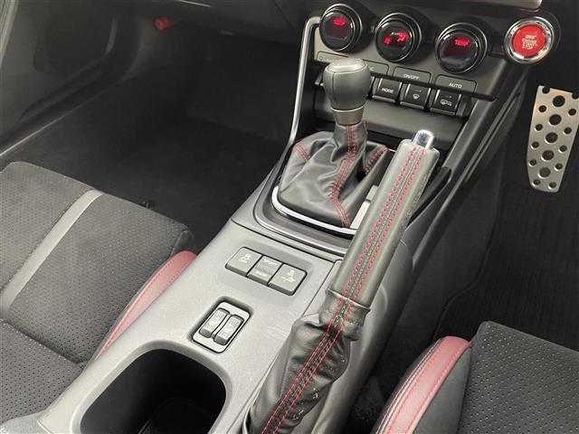 ＢＲＺ ＳＴＩ　スポーツ　純正９インチナビ　Ｂｒｅｍｂｏキャリパー　ＳＴＩフルエアロ　ＢＢＳアルミホイール　ＨＫＳマフラー　ＨＫＳエアクリーナー　ＨＫＳ車高調　アイサイト　バックカメラ　ドライブレコーダー　ＥＴＣ２．０　禁煙車（18枚目）