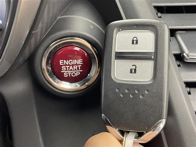 S660 α クルーズコントロール シティブレーキアクティブシステム ETC 純正AW 純正フロアマット プッシュスタート 横滑り防止装置 USB コーナーセンサー スマートキー 盗難防止装置 オートライト 禁煙車(8枚目)