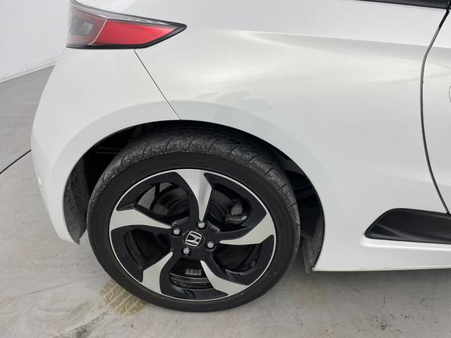 S660 α クルーズコントロール シティブレーキアクティブシステム ETC 純正AW 純正フロアマット プッシュスタート 横滑り防止装置 USB コーナーセンサー スマートキー 盗難防止装置 オートライト 禁煙車(58枚目)