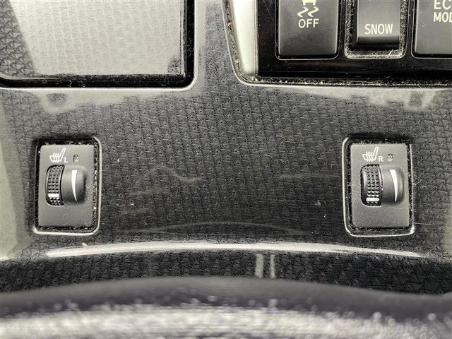 マークＸ ２５０ＲＤＳ　純正７インチナビ　ＭＴモード付ＡＴ　クリアランスソナー　レーンキープアシスト　バックカメラ　プリクラッシュセーフティ　ハーフレザーシート　シートヒーター　オートマチックハイビーム　純正ＥＴＣ　禁煙車（7枚目）