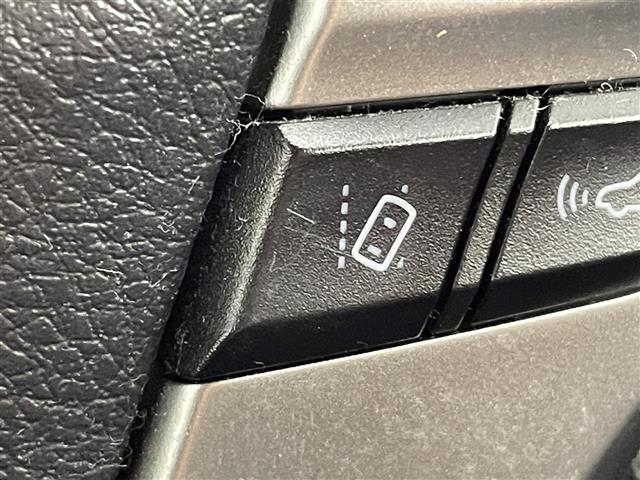 マークＸ ２５０ＲＤＳ　純正７インチナビ　ＭＴモード付ＡＴ　クリアランスソナー　レーンキープアシスト　バックカメラ　プリクラッシュセーフティ　ハーフレザーシート　シートヒーター　オートマチックハイビーム　純正ＥＴＣ　禁煙車（13枚目）