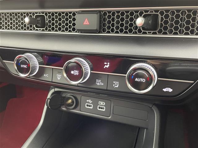 シビック タイプR 6速マニュアル 純正9インチディスプレイオーディオ BSM バックカメラ メモリーパワーシート 追従クルーズコントロール ホンダセンシング ETC2.0 前後ドライブレコーダー ワンオーナー 禁煙車(17枚目)