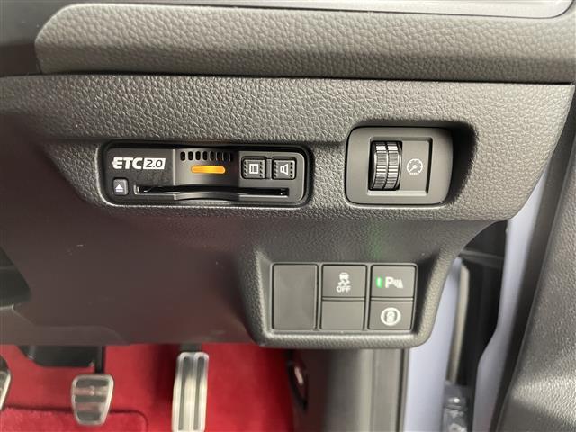シビック タイプR 6速マニュアル 純正9インチディスプレイオーディオ BSM バックカメラ メモリーパワーシート 追従クルーズコントロール ホンダセンシング ETC2.0 前後ドライブレコーダー ワンオーナー 禁煙車(27枚目)