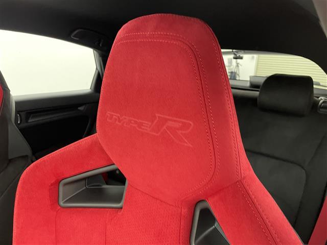 シビック タイプR 6速マニュアル 純正9インチディスプレイオーディオ BSM バックカメラ メモリーパワーシート 追従クルーズコントロール ホンダセンシング ETC2.0 前後ドライブレコーダー ワンオーナー 禁煙車(32枚目)