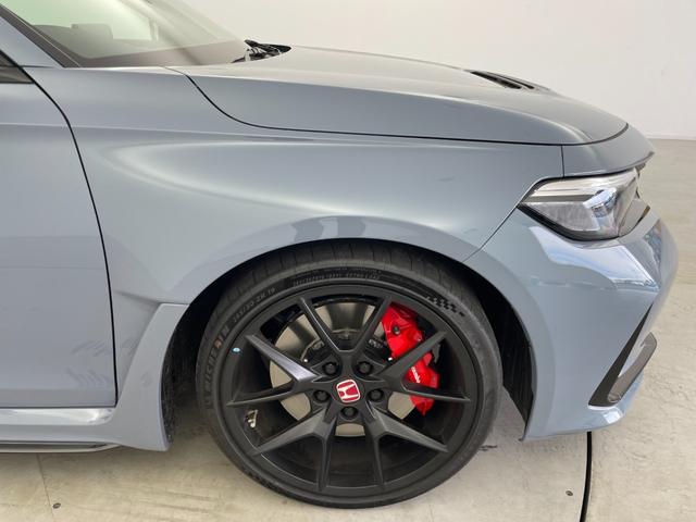 シビック タイプR 6速マニュアル 純正9インチディスプレイオーディオ BSM バックカメラ メモリーパワーシート 追従クルーズコントロール ホンダセンシング ETC2.0 前後ドライブレコーダー ワンオーナー 禁煙車(56枚目)