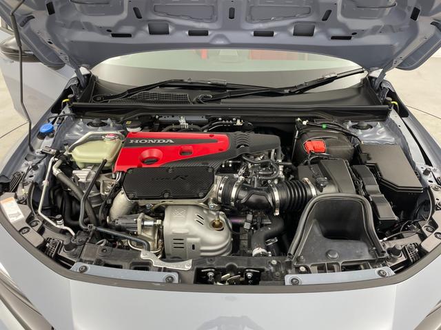 シビック タイプR 6速マニュアル 純正9インチディスプレイオーディオ BSM バックカメラ メモリーパワーシート 追従クルーズコントロール ホンダセンシング ETC2.0 前後ドライブレコーダー ワンオーナー 禁煙車(79枚目)