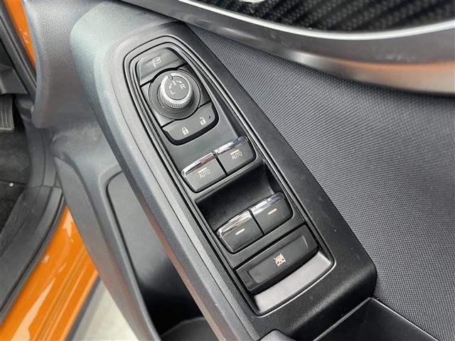 ＸＶ ２．０ｉ－Ｌ　アイサイト　純正８インチナビ　バック／サイドカメラ　スバルリヤビークルディテクション　運転支援　視界拡張　ＳＲＨ　ドライブレコーダー　ＬＥＤヘッドライト　スマートキー　プッシュスタート　ＥＴＣ　４ＷＤ　禁煙（27枚目）