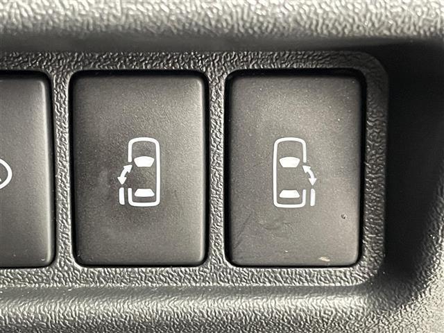 ハイエースバン スーパーGL ダーク プライムII 特別仕様車 寒冷地仕様 モデリスタエアロ 両側パワースライドドア トヨタセーフティセンス ハーフレザーシート バックカメラ LEDヘッドライト AC100V電源 プッシュスタート 4WD 禁煙車(4枚目)