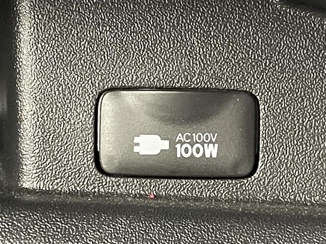 ハイエースバン スーパーGL ダーク プライムII 特別仕様車 寒冷地仕様 モデリスタエアロ 両側パワースライドドア トヨタセーフティセンス ハーフレザーシート バックカメラ LEDヘッドライト AC100V電源 プッシュスタート 4WD 禁煙車(7枚目)