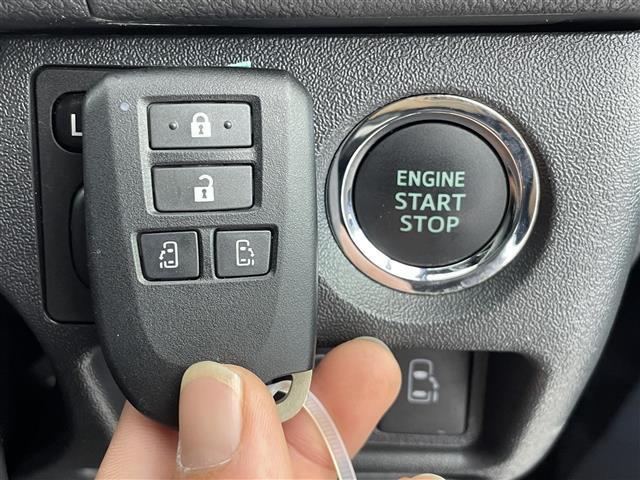 ハイエースバン スーパーGL ダーク プライムII 特別仕様車 寒冷地仕様 モデリスタエアロ 両側パワースライドドア トヨタセーフティセンス ハーフレザーシート バックカメラ LEDヘッドライト AC100V電源 プッシュスタート 4WD 禁煙車(8枚目)