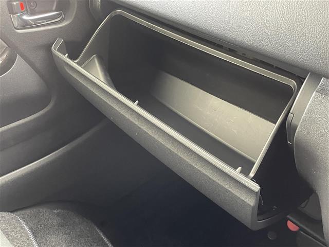 ハイエースバン スーパーGL ダーク プライムII 特別仕様車 寒冷地仕様 モデリスタエアロ 両側パワースライドドア トヨタセーフティセンス ハーフレザーシート バックカメラ LEDヘッドライト AC100V電源 プッシュスタート 4WD 禁煙車(19枚目)