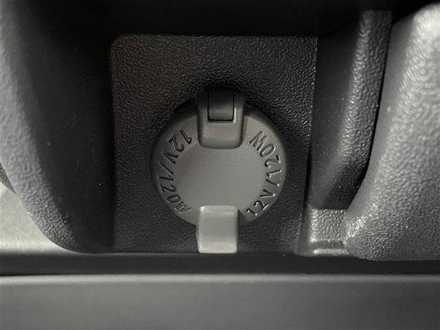 ハイエースバン スーパーGL ダーク プライムII 特別仕様車 寒冷地仕様 モデリスタエアロ 両側パワースライドドア トヨタセーフティセンス ハーフレザーシート バックカメラ LEDヘッドライト AC100V電源 プッシュスタート 4WD 禁煙車(20枚目)