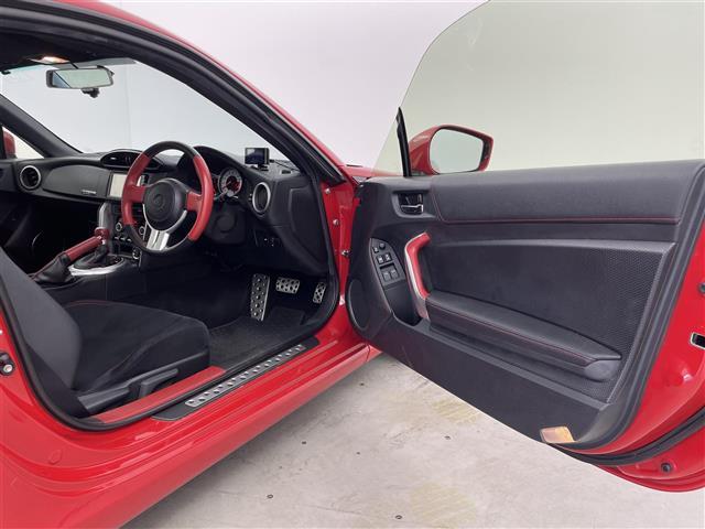 86 GT クルーズコントロール パドルシフト ワンオーナー 純正7インチSDナビ トムズテールライト 純正リアバンパーガーニッシュカバー 社外トランクスポイラー 社外グリル MTモード付AT ETC 禁煙車(41枚目)