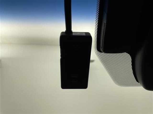 クラウンハイブリッド S Cパッケージ 社外RAYS20インチAW RS-Rダウンサス 純正メーカーナビ パノラミックビューモニター パワーシート シートヒーター ステアリングヒーター ドラレコ カラーHUD BSM 追従クルーズ ETC(8枚目)