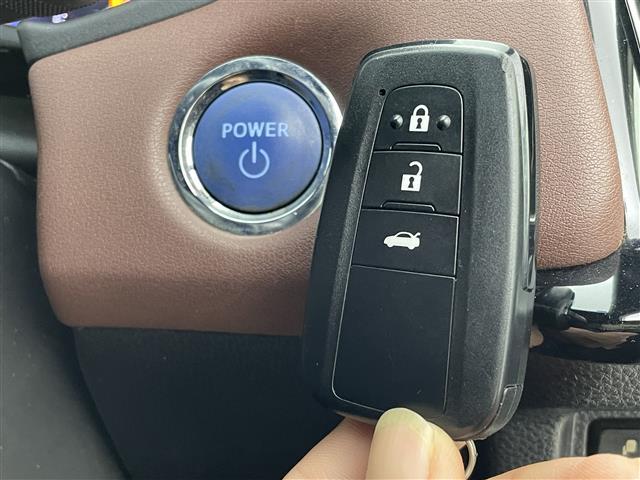 クラウンハイブリッド S Cパッケージ 社外RAYS20インチAW RS-Rダウンサス 純正メーカーナビ パノラミックビューモニター パワーシート シートヒーター ステアリングヒーター ドラレコ カラーHUD BSM 追従クルーズ ETC(9枚目)