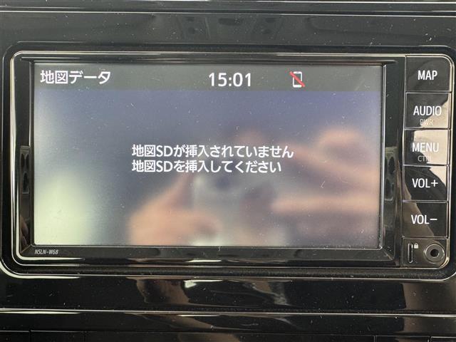 プリウス ＳセーフティプラスＩＩ　純正ナビ　バックカメラ　追従クルーズコントロール　トヨタセーフティセンス　ドライブレコーダー　ビルトインＥＴＣ　ＬＥＤヘッドライト　オートライト　ＡＣ１００Ｖ電源　自動防眩ミラー　スマートキー　禁煙車（3枚目）