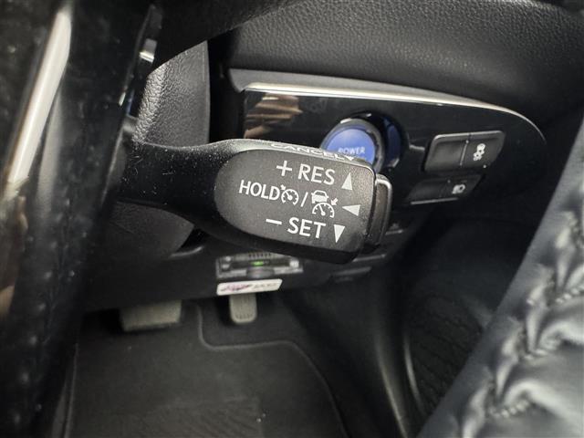 プリウス ＳセーフティプラスＩＩ　純正ナビ　バックカメラ　追従クルーズコントロール　トヨタセーフティセンス　ドライブレコーダー　ビルトインＥＴＣ　ＬＥＤヘッドライト　オートライト　ＡＣ１００Ｖ電源　自動防眩ミラー　スマートキー　禁煙車（8枚目）