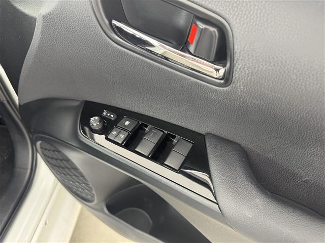 プリウス ＳセーフティプラスＩＩ　純正ナビ　バックカメラ　追従クルーズコントロール　トヨタセーフティセンス　ドライブレコーダー　ビルトインＥＴＣ　ＬＥＤヘッドライト　オートライト　ＡＣ１００Ｖ電源　自動防眩ミラー　スマートキー　禁煙車（27枚目）