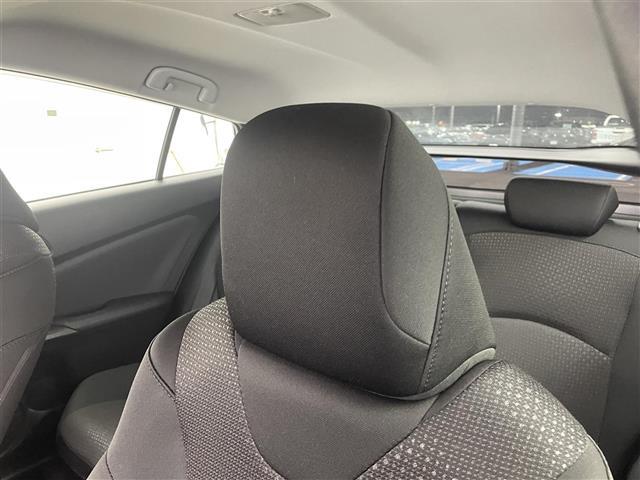 プリウス ＳセーフティプラスＩＩ　純正ナビ　バックカメラ　追従クルーズコントロール　トヨタセーフティセンス　ドライブレコーダー　ビルトインＥＴＣ　ＬＥＤヘッドライト　オートライト　ＡＣ１００Ｖ電源　自動防眩ミラー　スマートキー　禁煙車（33枚目）