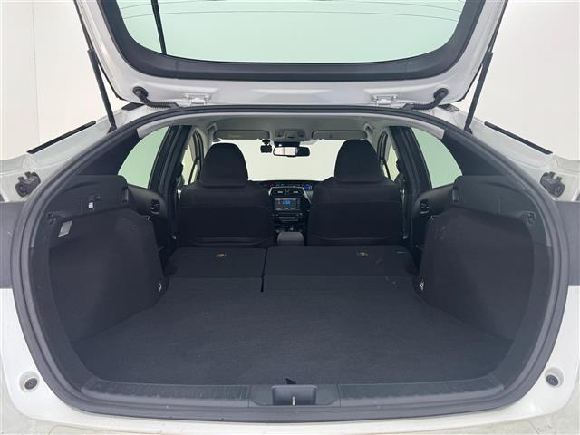 プリウス ＳセーフティプラスＩＩ　純正ナビ　バックカメラ　追従クルーズコントロール　トヨタセーフティセンス　ドライブレコーダー　ビルトインＥＴＣ　ＬＥＤヘッドライト　オートライト　ＡＣ１００Ｖ電源　自動防眩ミラー　スマートキー　禁煙車（37枚目）