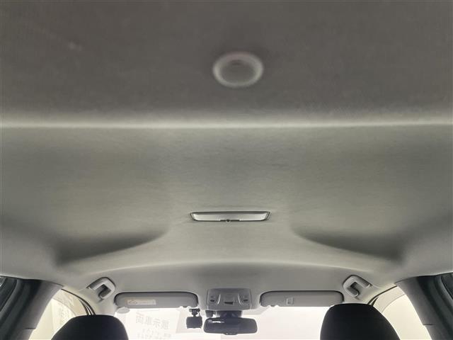 プリウス ＳセーフティプラスＩＩ　純正ナビ　バックカメラ　追従クルーズコントロール　トヨタセーフティセンス　ドライブレコーダー　ビルトインＥＴＣ　ＬＥＤヘッドライト　オートライト　ＡＣ１００Ｖ電源　自動防眩ミラー　スマートキー　禁煙車（43枚目）