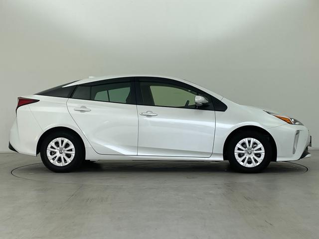 プリウス ＳセーフティプラスＩＩ　純正ナビ　バックカメラ　追従クルーズコントロール　トヨタセーフティセンス　ドライブレコーダー　ビルトインＥＴＣ　ＬＥＤヘッドライト　オートライト　ＡＣ１００Ｖ電源　自動防眩ミラー　スマートキー　禁煙車（50枚目）