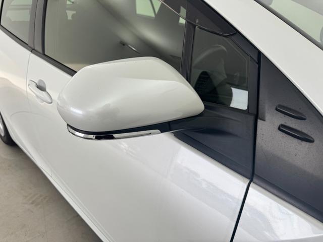 プリウス ＳセーフティプラスＩＩ　純正ナビ　バックカメラ　追従クルーズコントロール　トヨタセーフティセンス　ドライブレコーダー　ビルトインＥＴＣ　ＬＥＤヘッドライト　オートライト　ＡＣ１００Ｖ電源　自動防眩ミラー　スマートキー　禁煙車（56枚目）