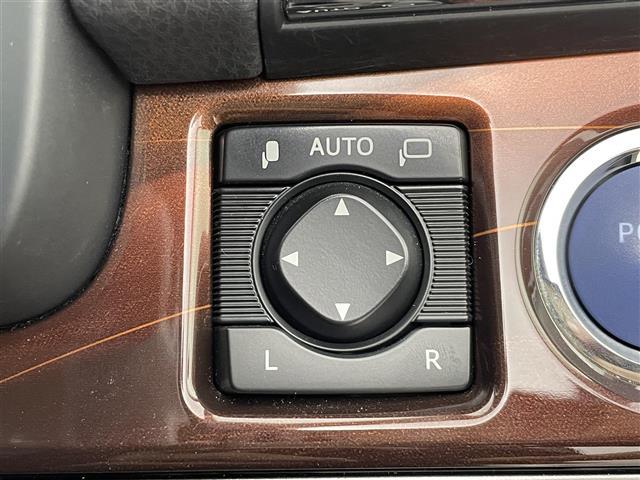 クラウンハイブリッド ロイヤルサルーン 純正8インチHDDナビ バックカメラ パワーシート ステアリングヒーター シートヒーター ドライブレコーダー クルーズコントロール プッシュスタート スマートキー ETC HIDヘッドライト 禁煙車(15枚目)