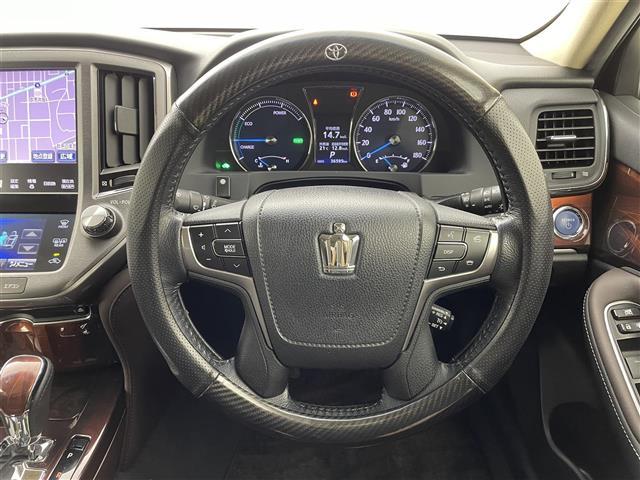 クラウンハイブリッド ロイヤルサルーン 純正8インチHDDナビ バックカメラ パワーシート ステアリングヒーター シートヒーター ドライブレコーダー クルーズコントロール プッシュスタート スマートキー ETC HIDヘッドライト 禁煙車(20枚目)