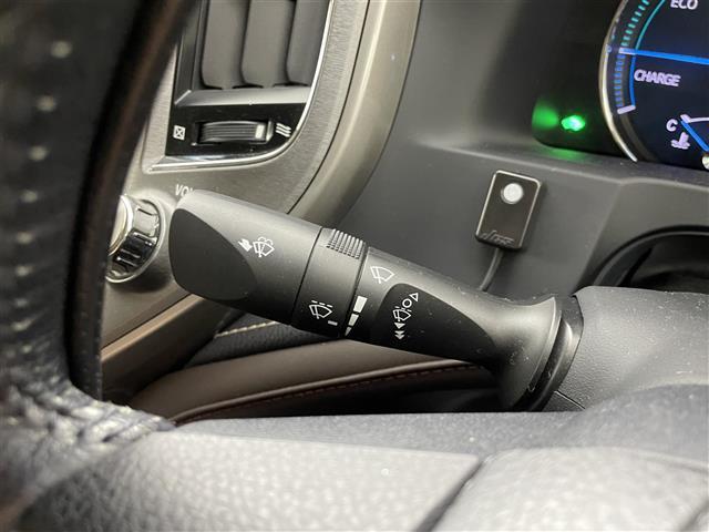 クラウンハイブリッド ロイヤルサルーン 純正8インチHDDナビ バックカメラ パワーシート ステアリングヒーター シートヒーター ドライブレコーダー クルーズコントロール プッシュスタート スマートキー ETC HIDヘッドライト 禁煙車(22枚目)