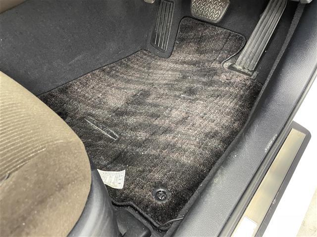 クラウンハイブリッド ロイヤルサルーン 純正8インチHDDナビ バックカメラ パワーシート ステアリングヒーター シートヒーター ドライブレコーダー クルーズコントロール プッシュスタート スマートキー ETC HIDヘッドライト 禁煙車(42枚目)